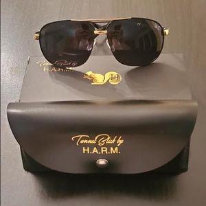 TUNNEL BLICK SUNGLASSES BY H.A.R.M. Clothing